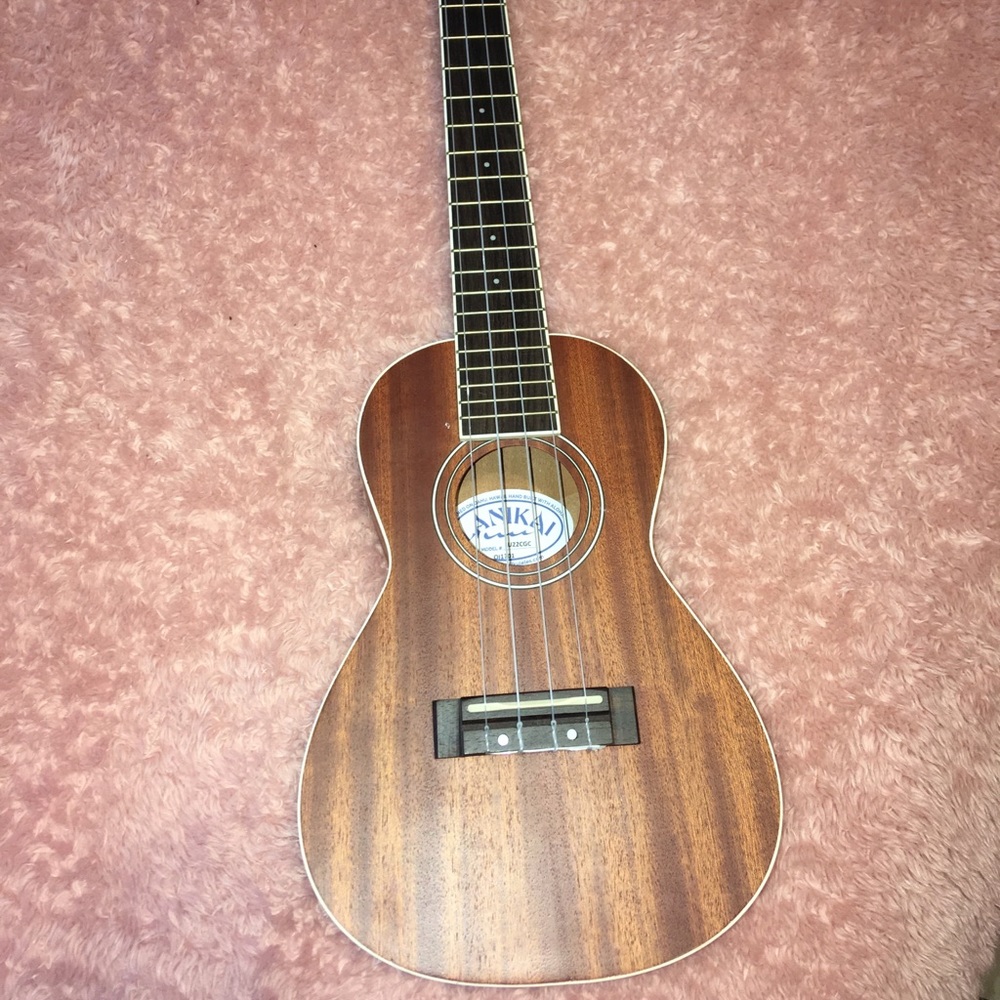 Ukelele - Picture 5 of 6